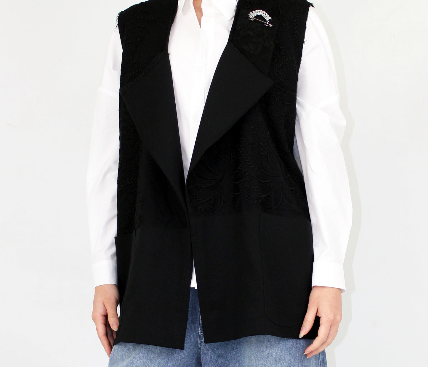 UPCYCLED SLEEVELESS BLAZER -UNIQUE PIECE