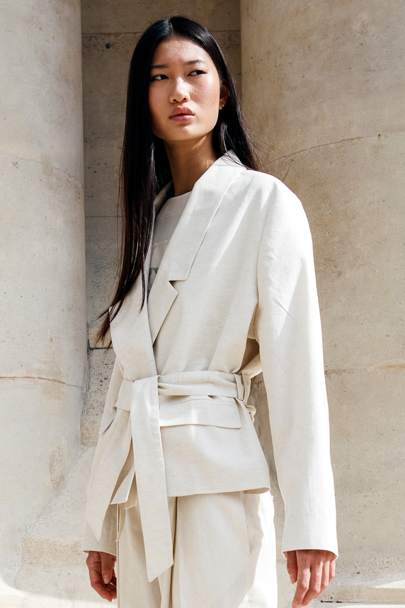 Tailored jacket, Half open back