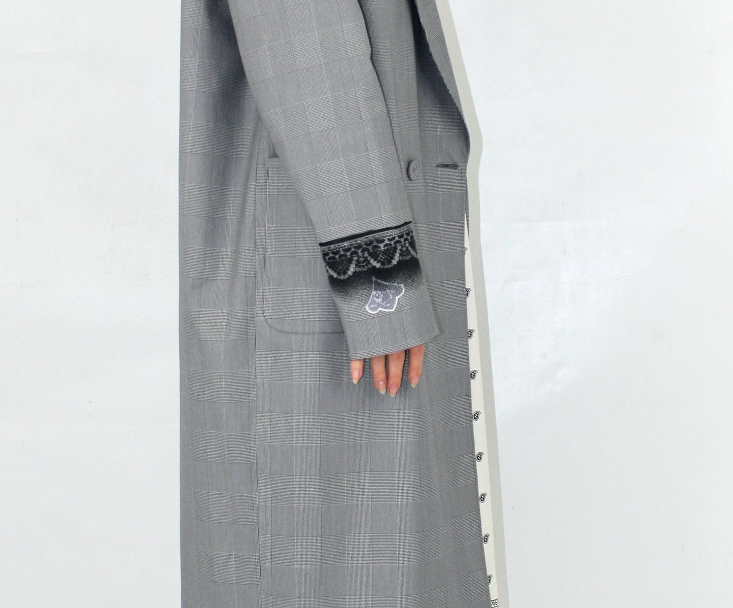 LONG CHECK COAT PAINT DETAIL